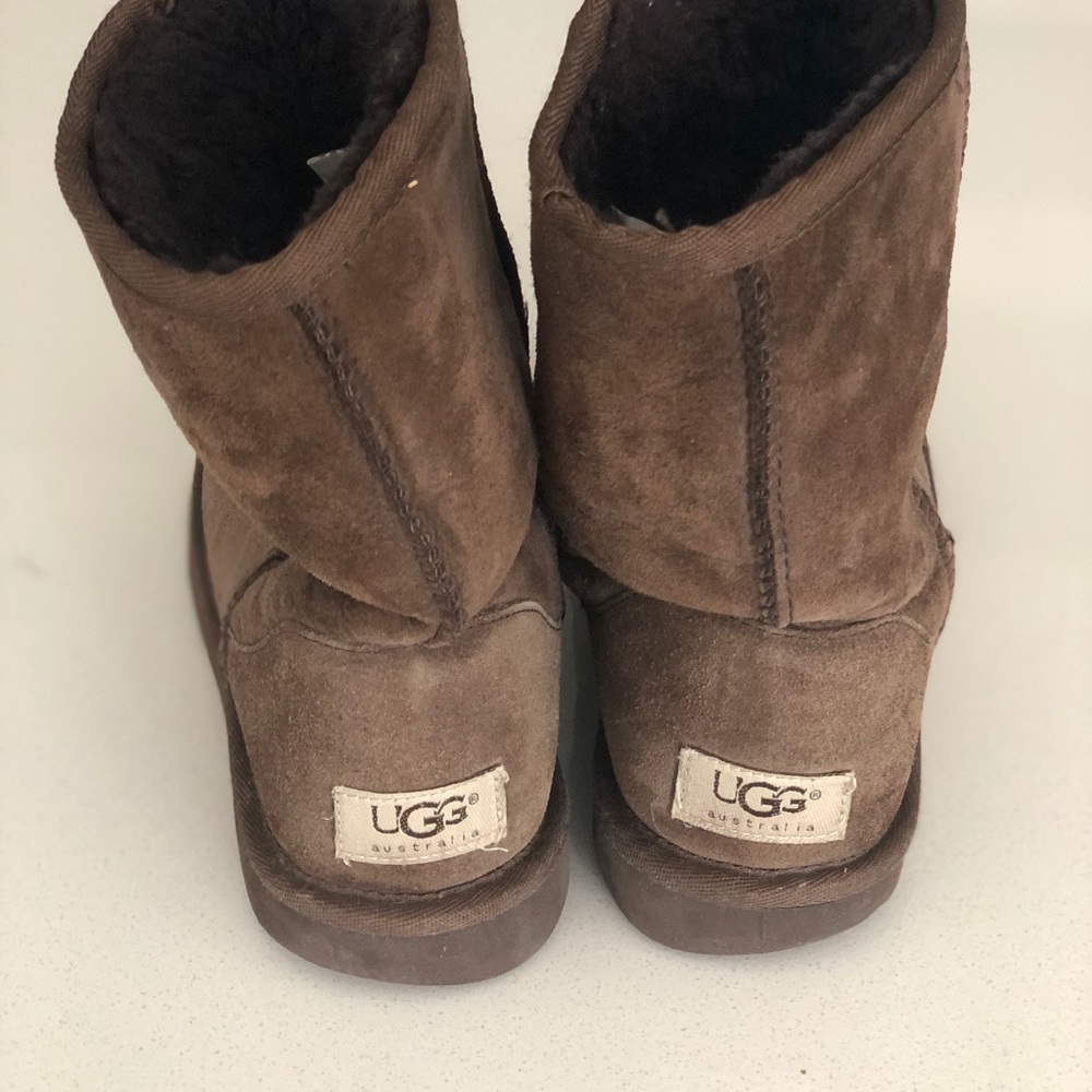 UGG boot classic short brown